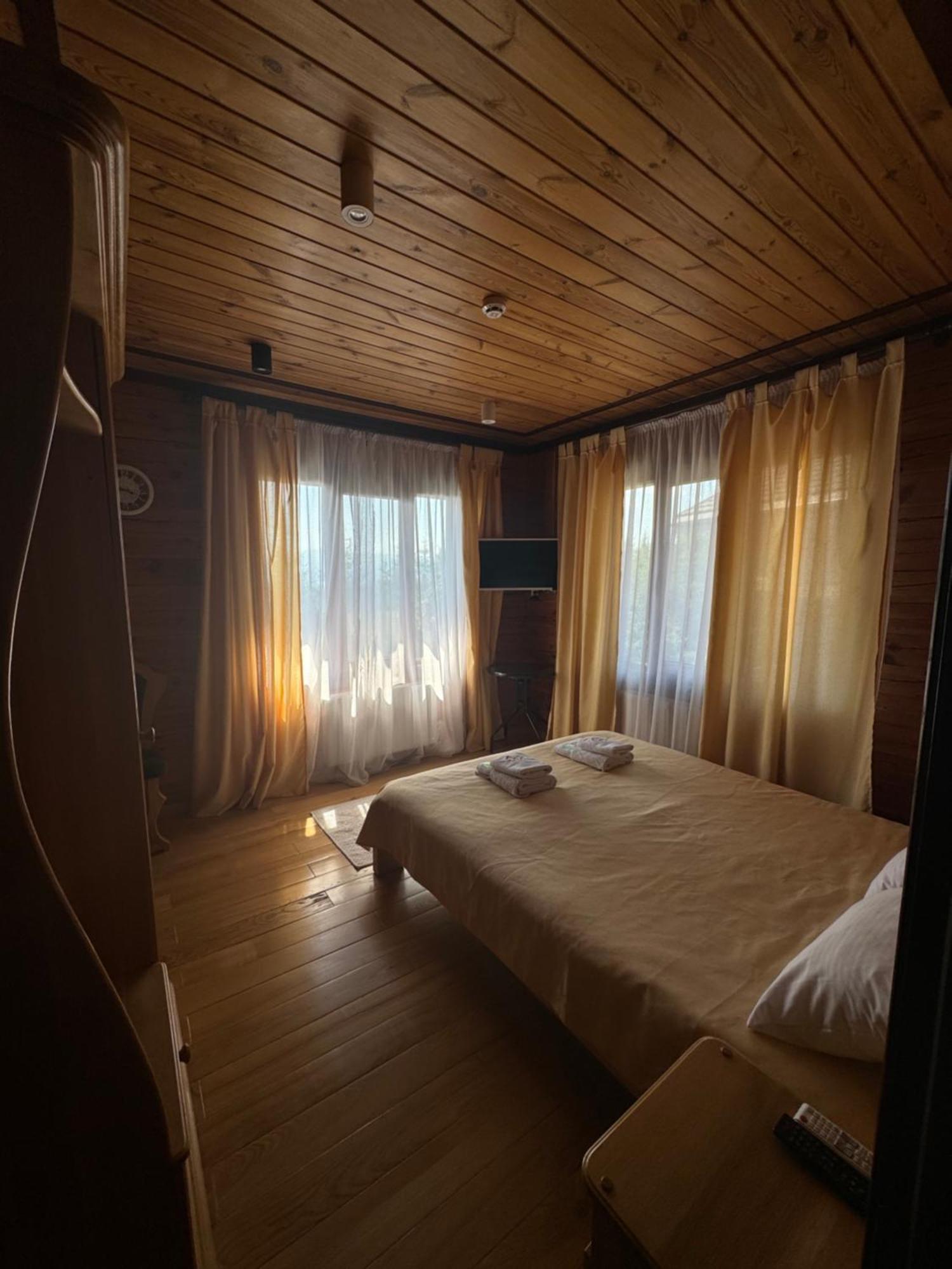 Golden Nest Apartment Yablunytsya Ngoại thất bức ảnh