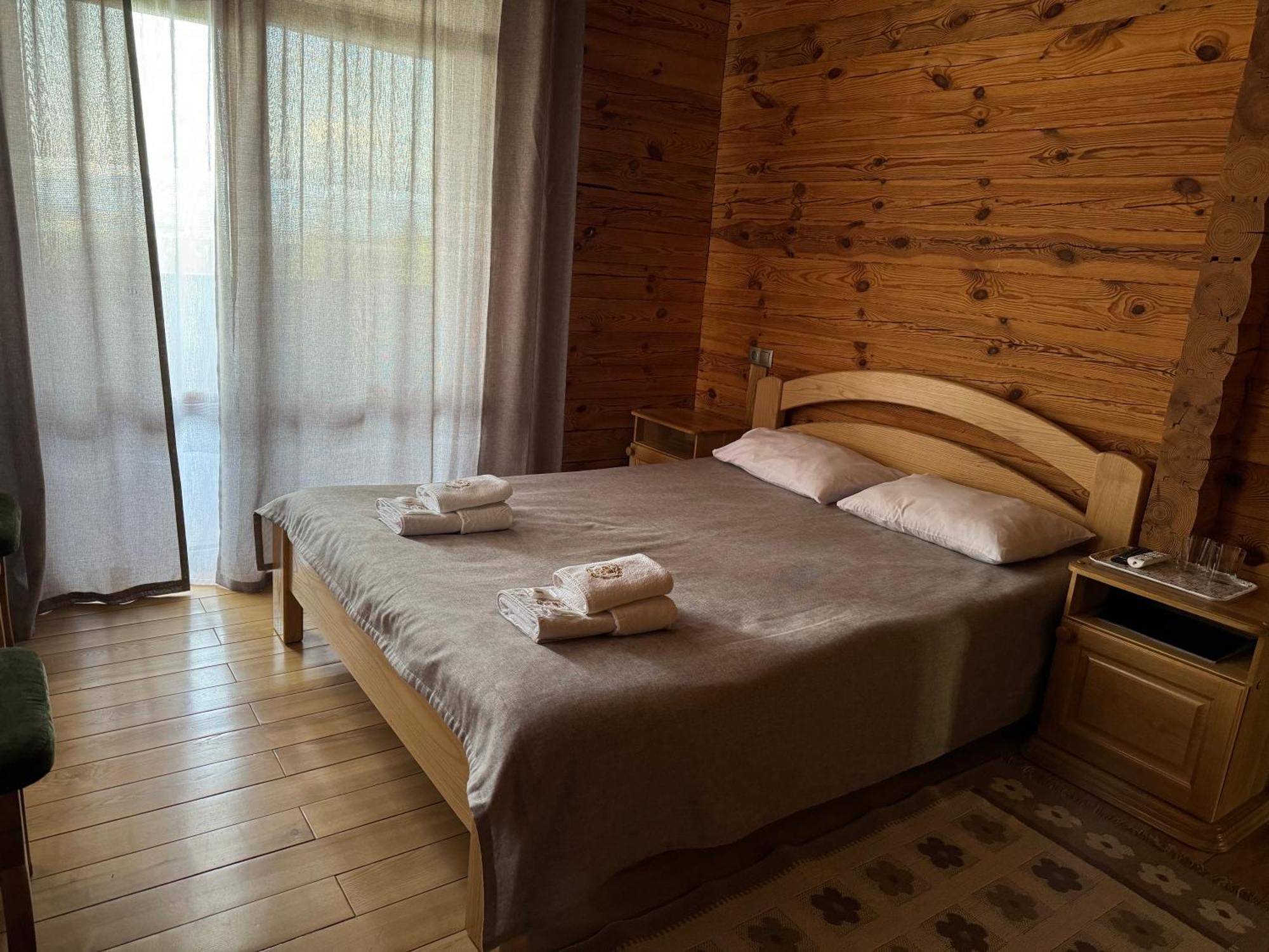Golden Nest Apartment Yablunytsya Ngoại thất bức ảnh